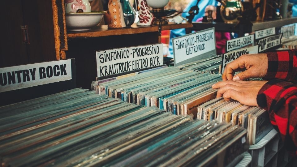 Uşak Plak Alan Yerler, Plak Alan Yerler Uşak, Uşak Antika Plak Alanlar, Eski Plak Alan Yerler Uşak, Uşak Nostalji Plak Alan Yerler